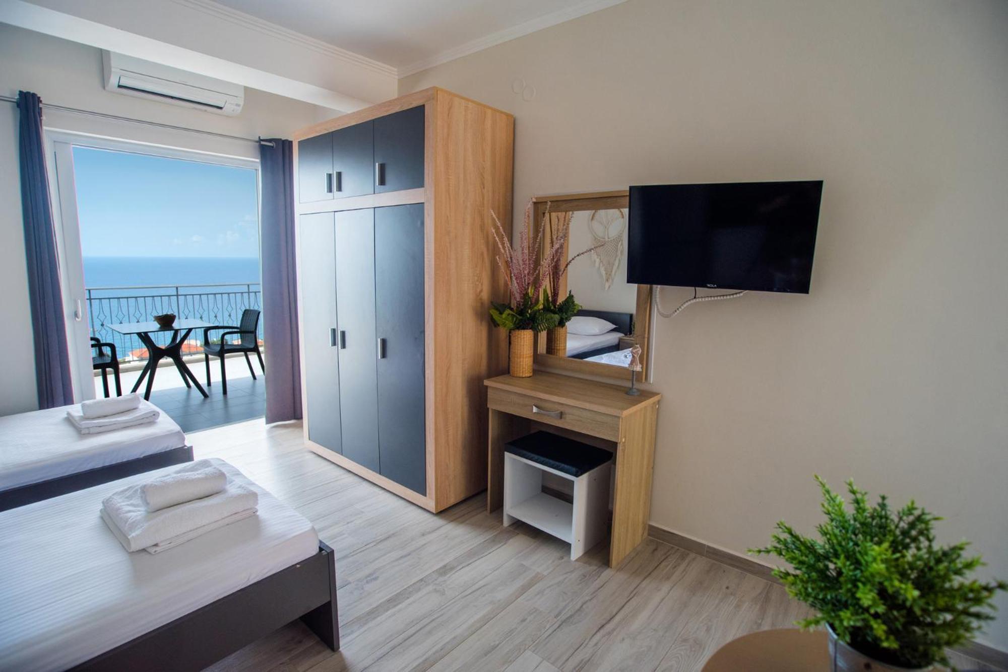 Nirvana Homes Vlachata Esterno foto