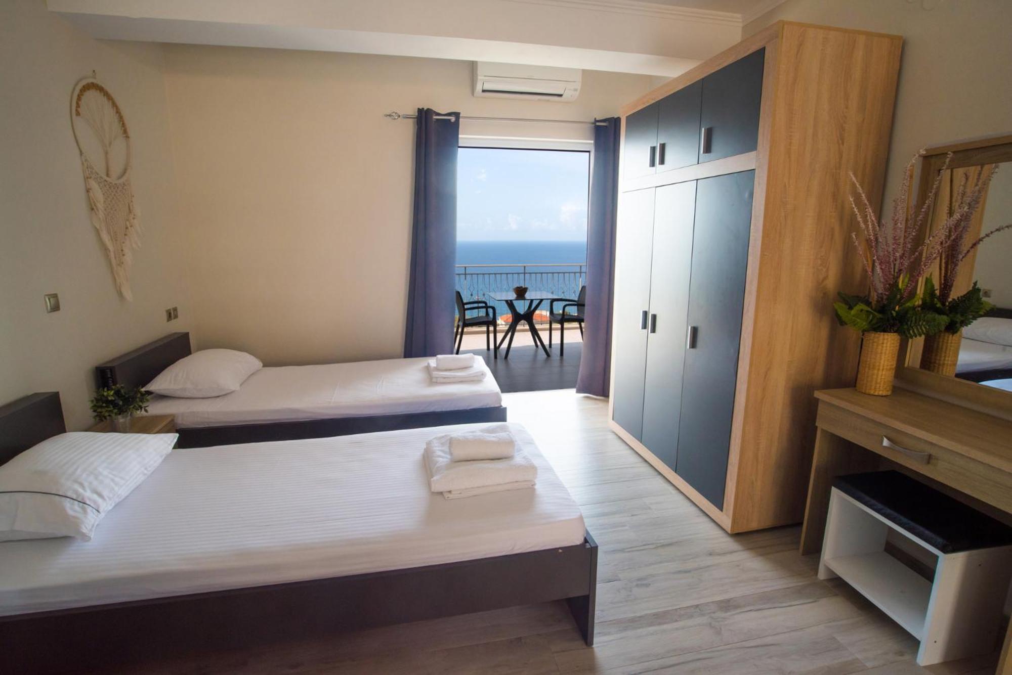 Nirvana Homes Vlachata Esterno foto
