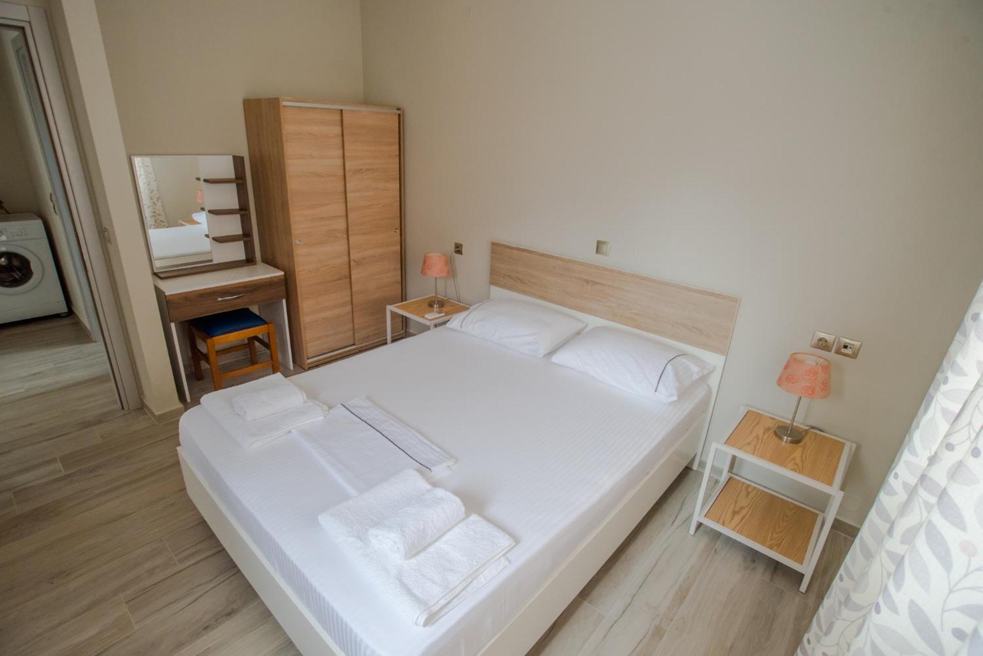Nirvana Homes Vlachata Esterno foto